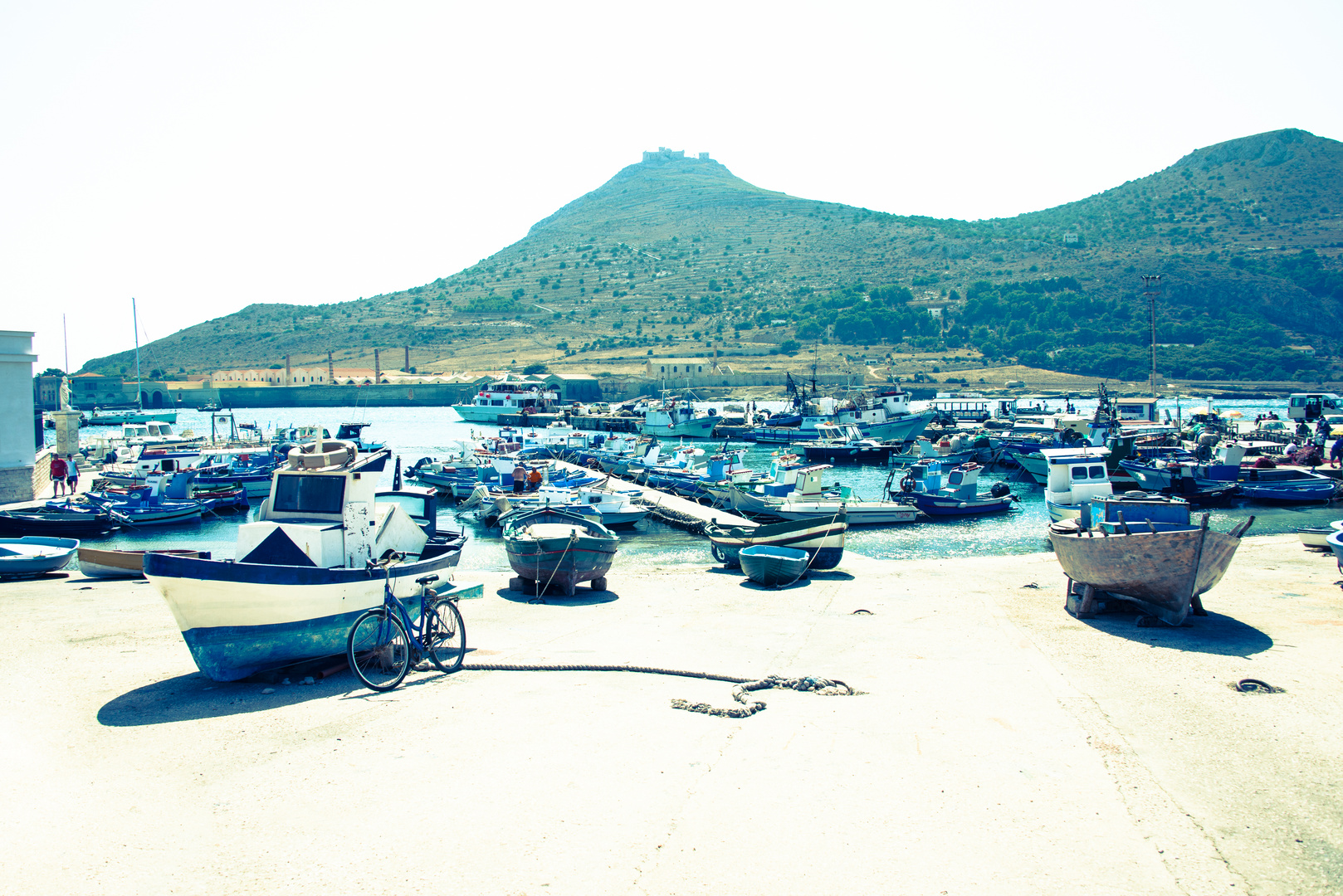 Hafen auf Favignana, Sicilia