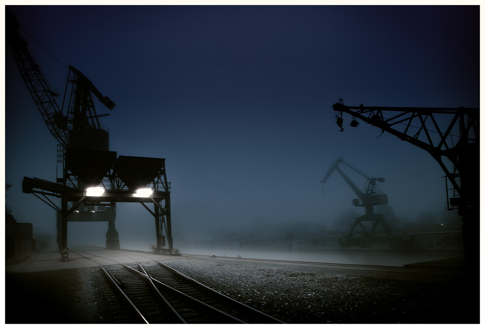 Hafen bei Nacht