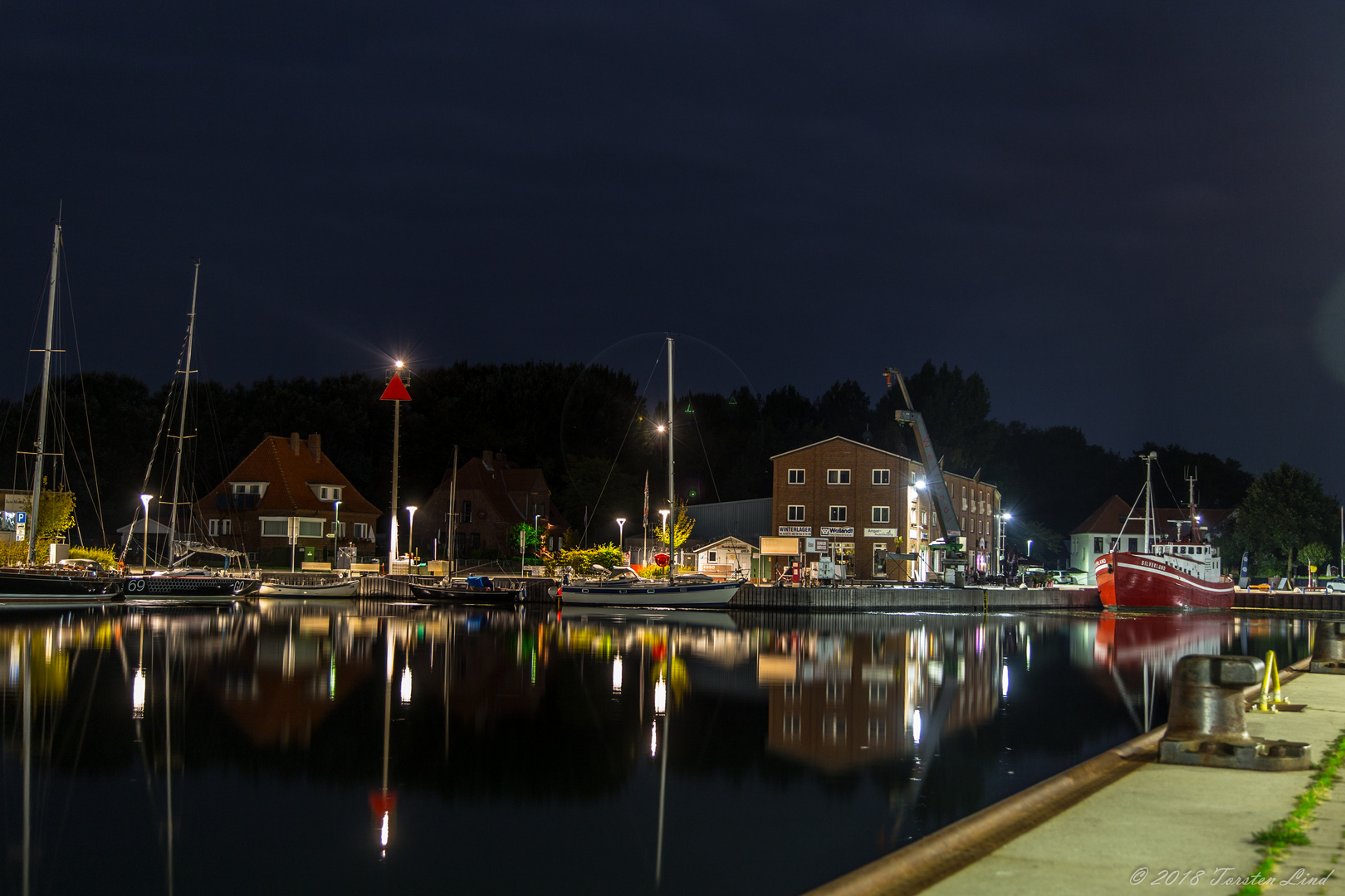 Hafen bei Nacht