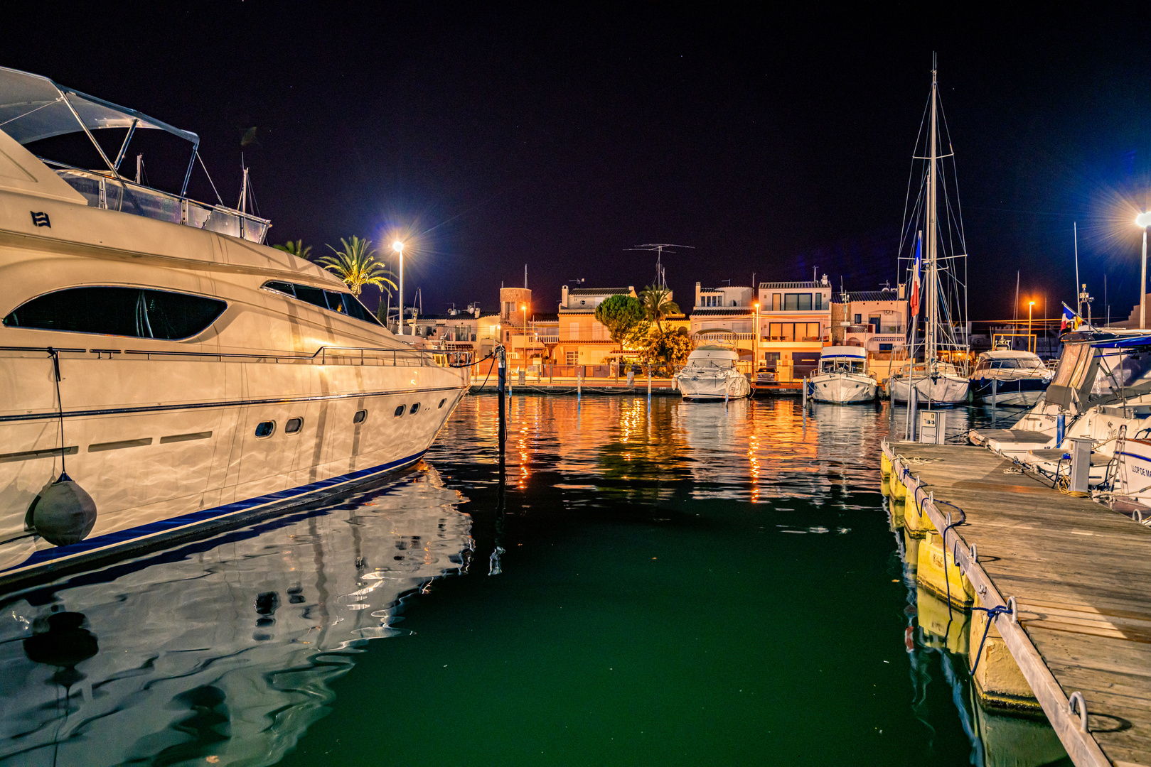 Hafen bei Nacht 