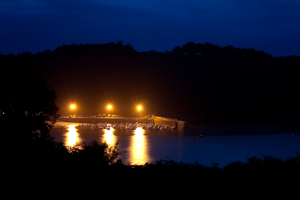 Hafen bei Nacht