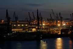 Hafen bei Nacht