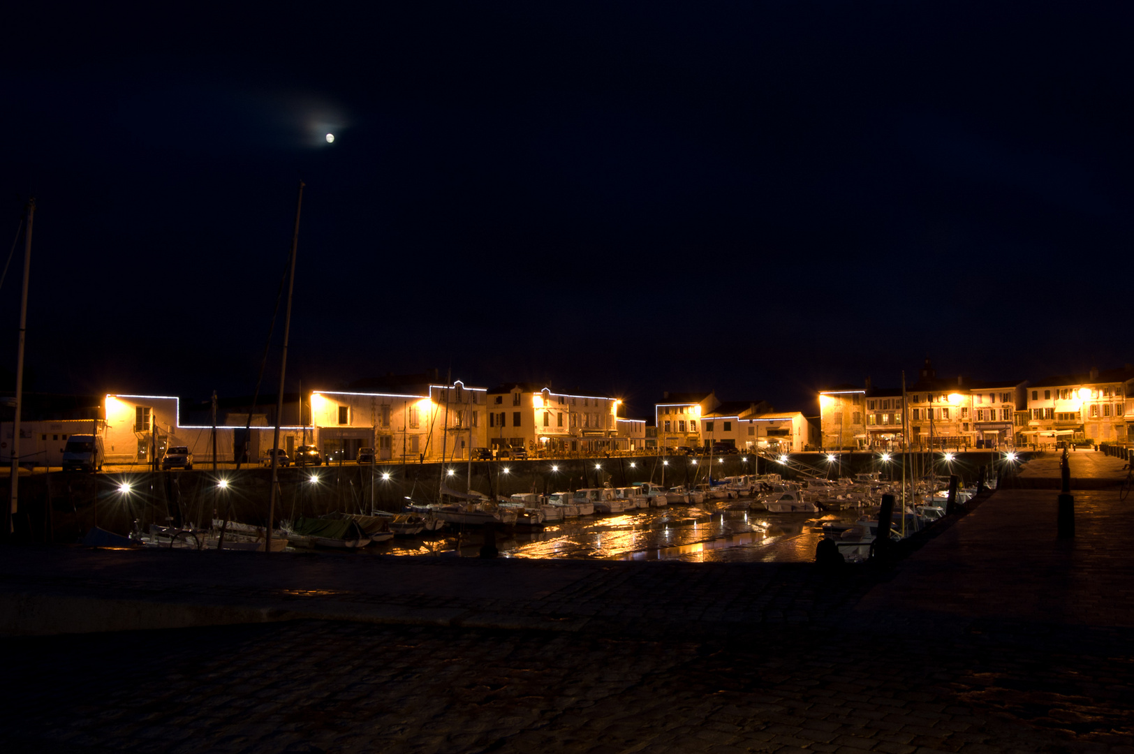 Hafen bei Nacht