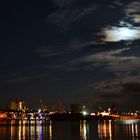 Hafen bei Nacht