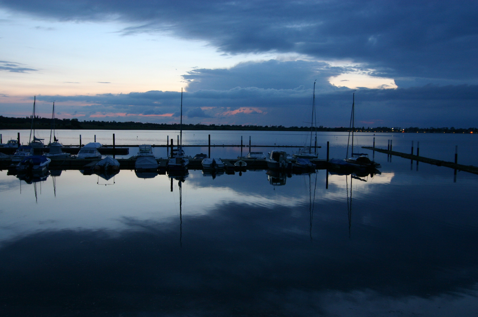 Hafen bei Nacht II