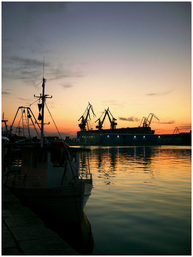 Hafen bei Pula