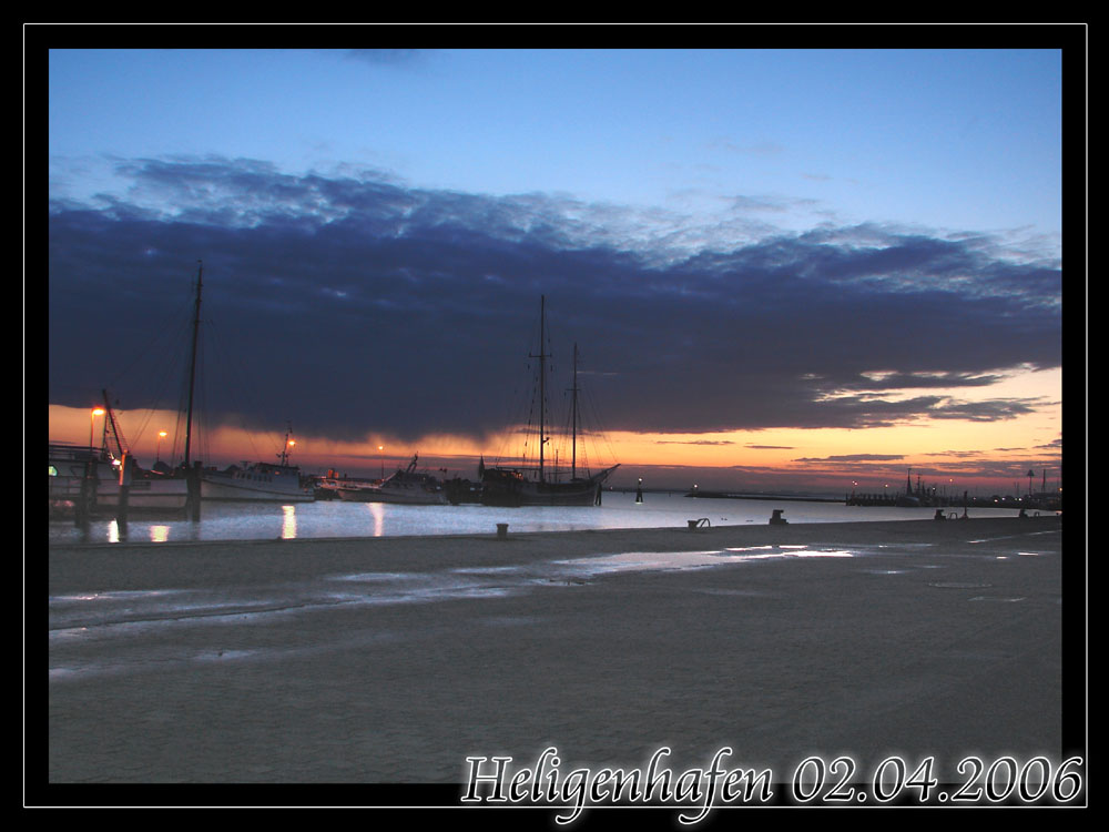 Hafen bei Sonnenaufgang