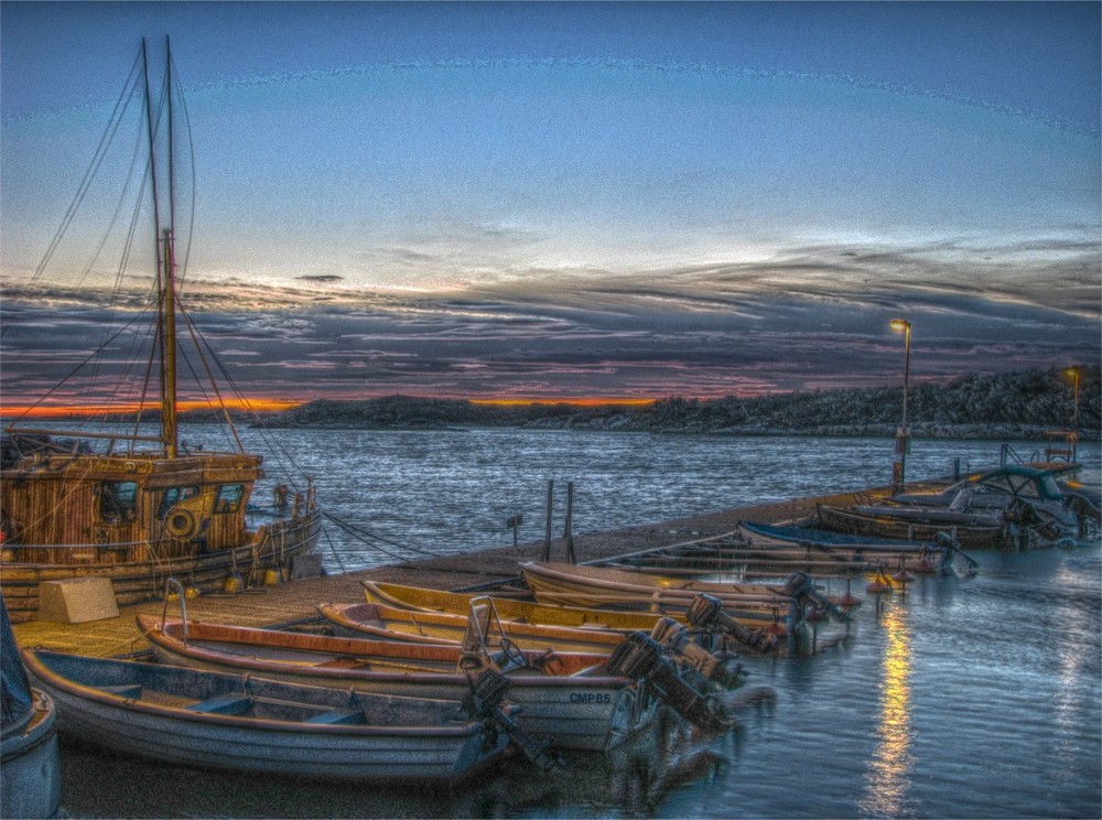 Hafen bei Sonnenuntergang