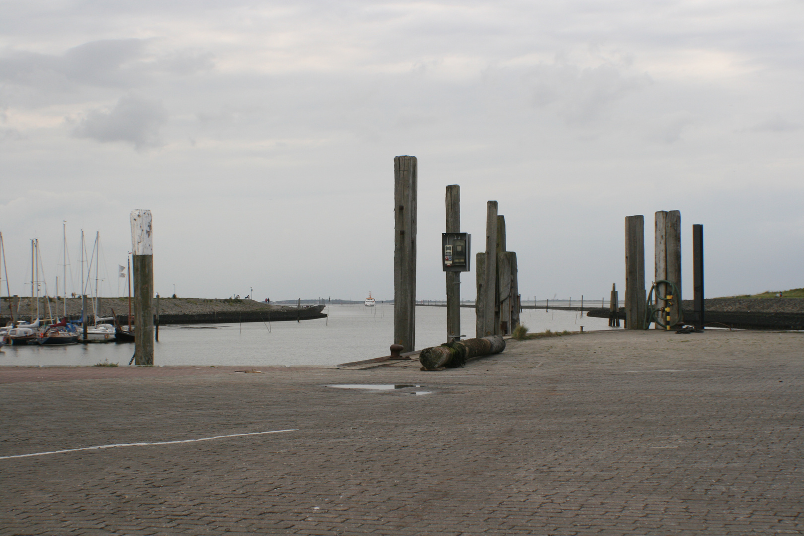hafen bensersiel blickrichtung langeoog Foto & Bild landschaft, meer