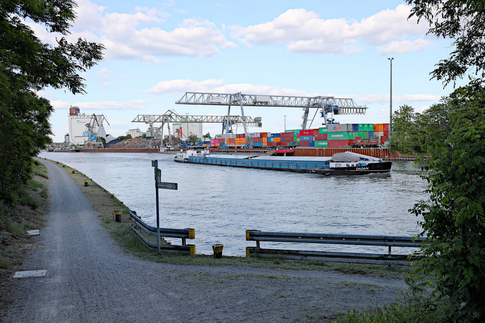 Hafen Braunschweig am Mittellandkanal 