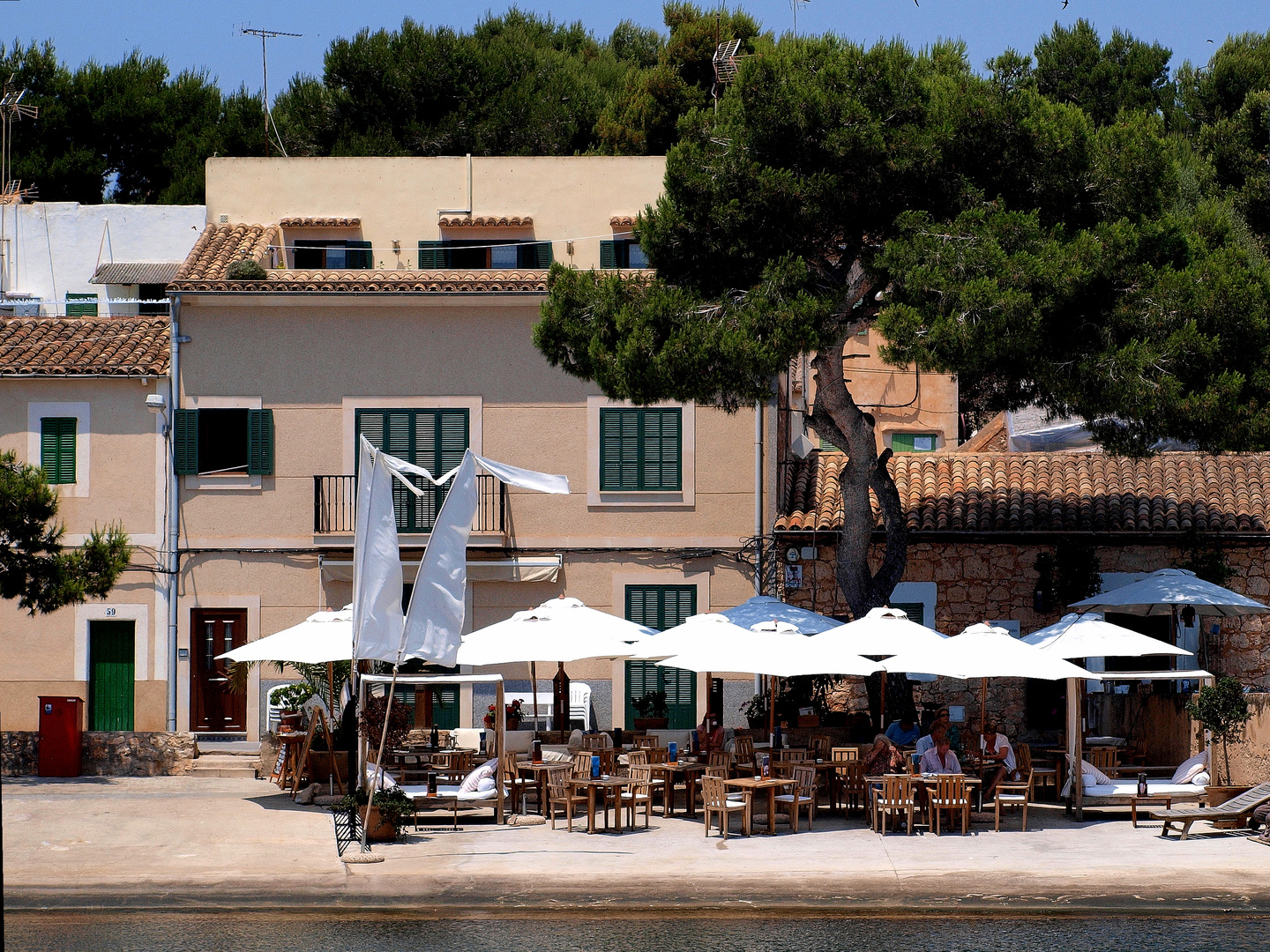 Hafen-Cafe in Portopetro / Malle