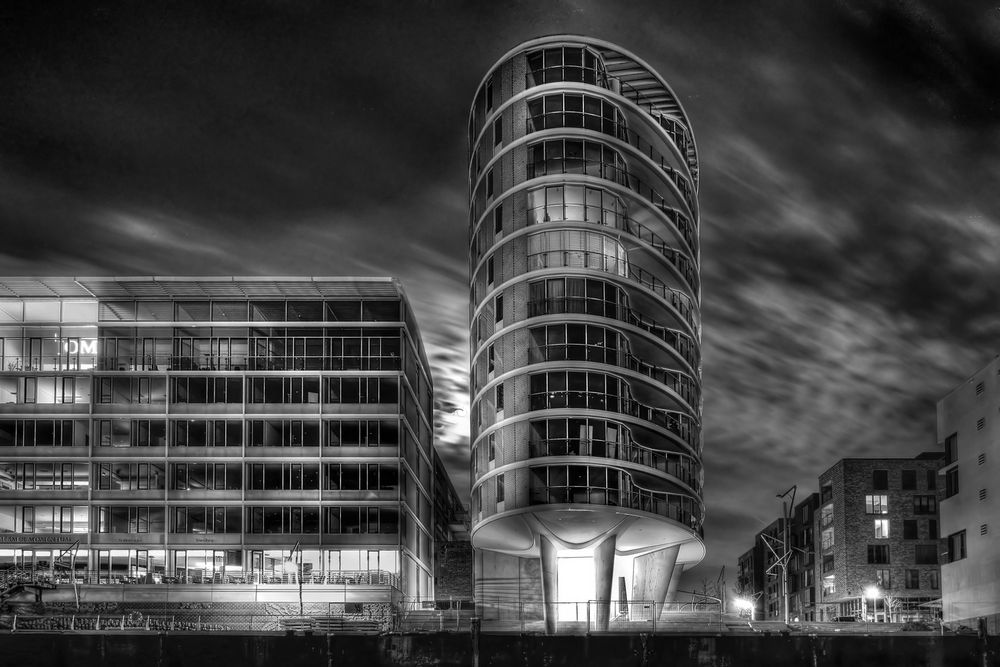 * Hafen City *