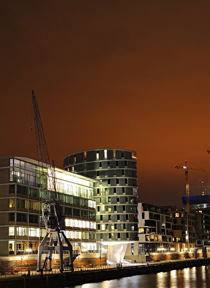 Hafen City at night