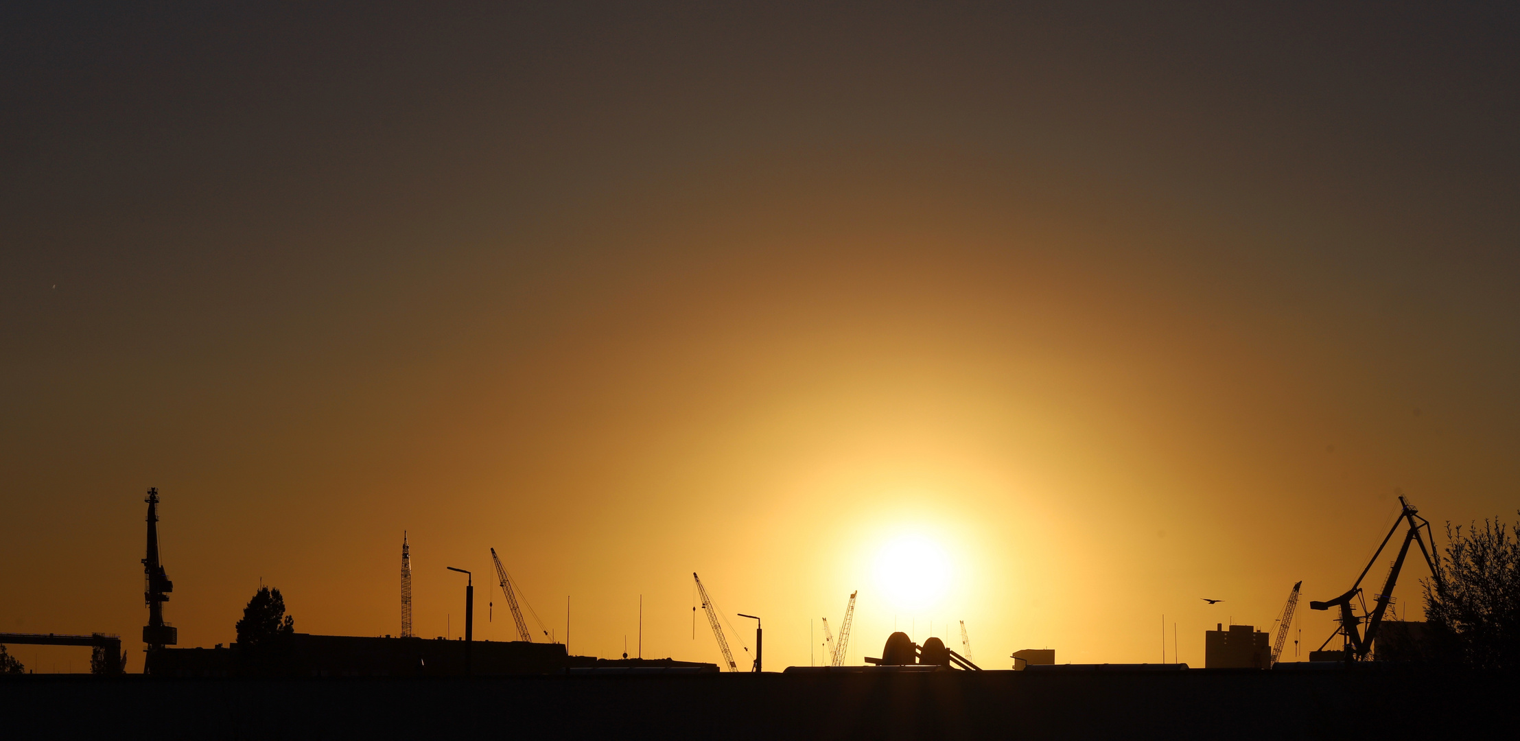 Hafen der untergehenden Sonne