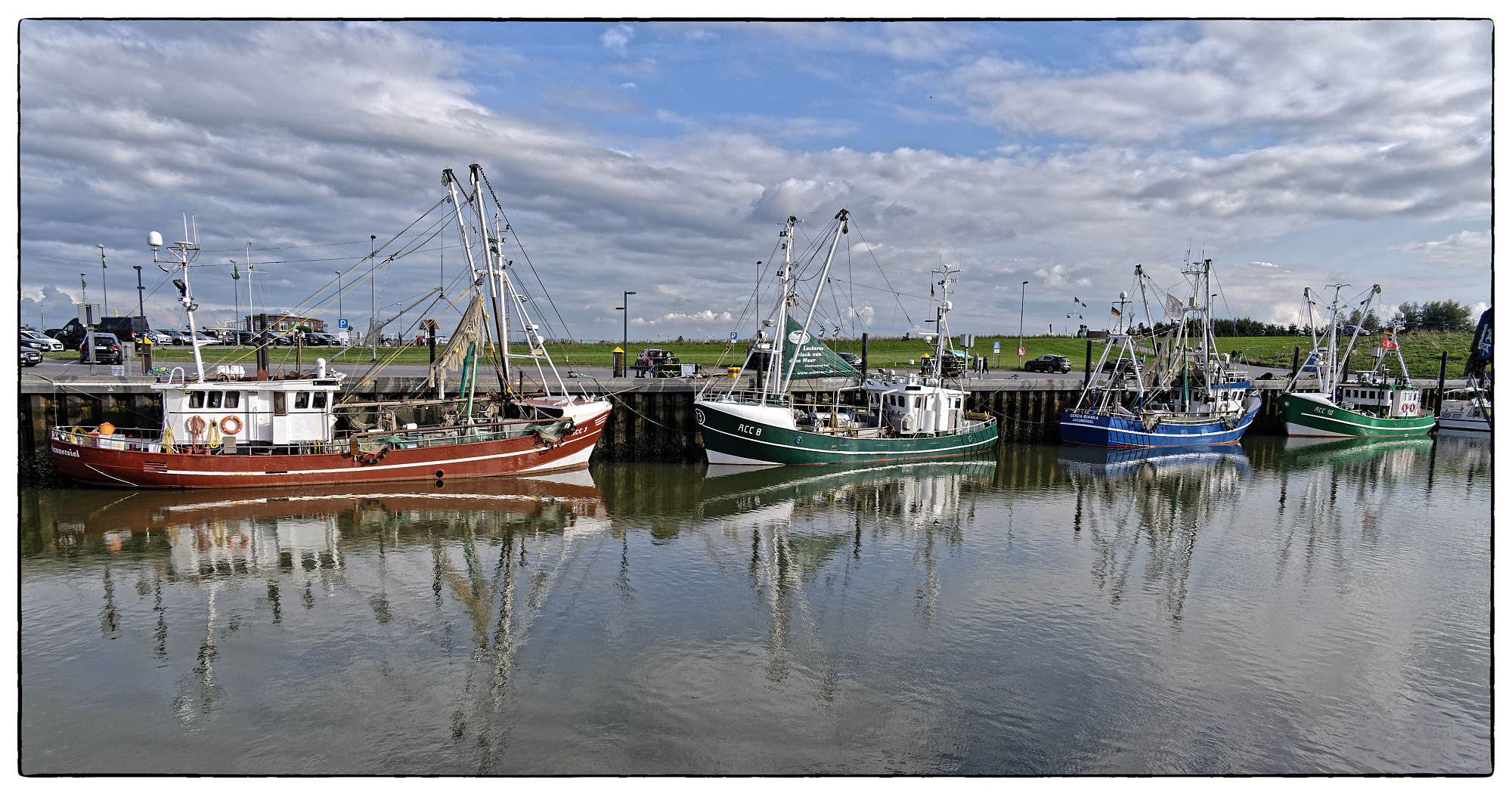 Hafen Dornumersiel bei Ebbe