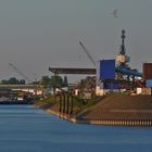 Hafen Duisburg, Blick auf die Schrottinsel. / HDR