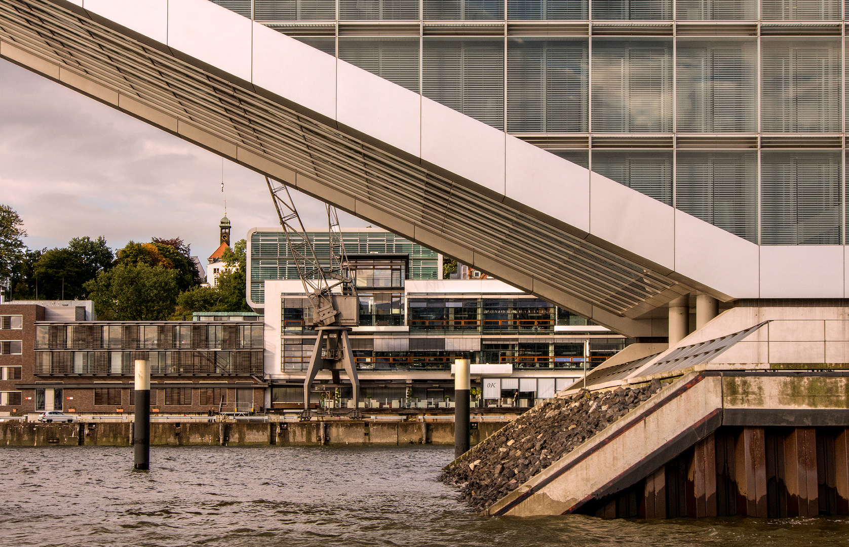 Hafen-Durchblick