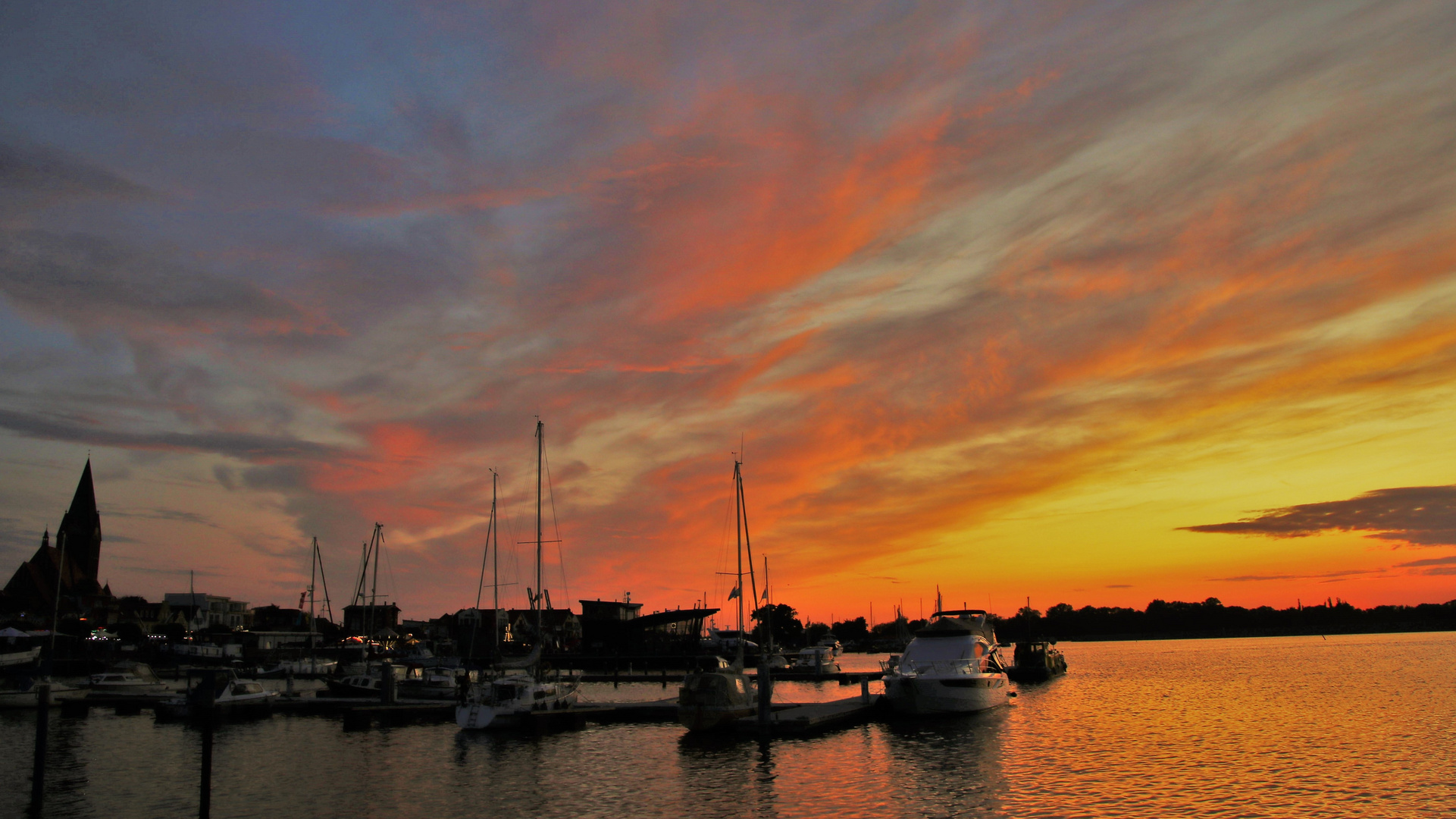 Hafen im Abendlicht