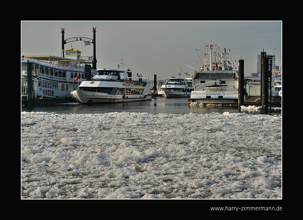 Hafen im Eis