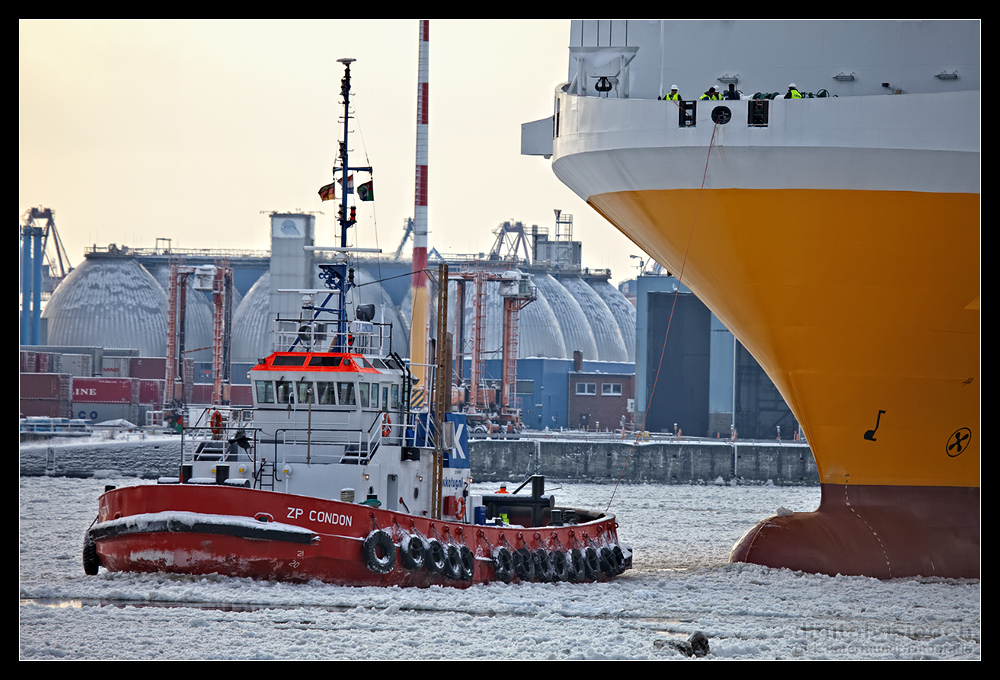 Hafen im Eis - Übergabe des Taus