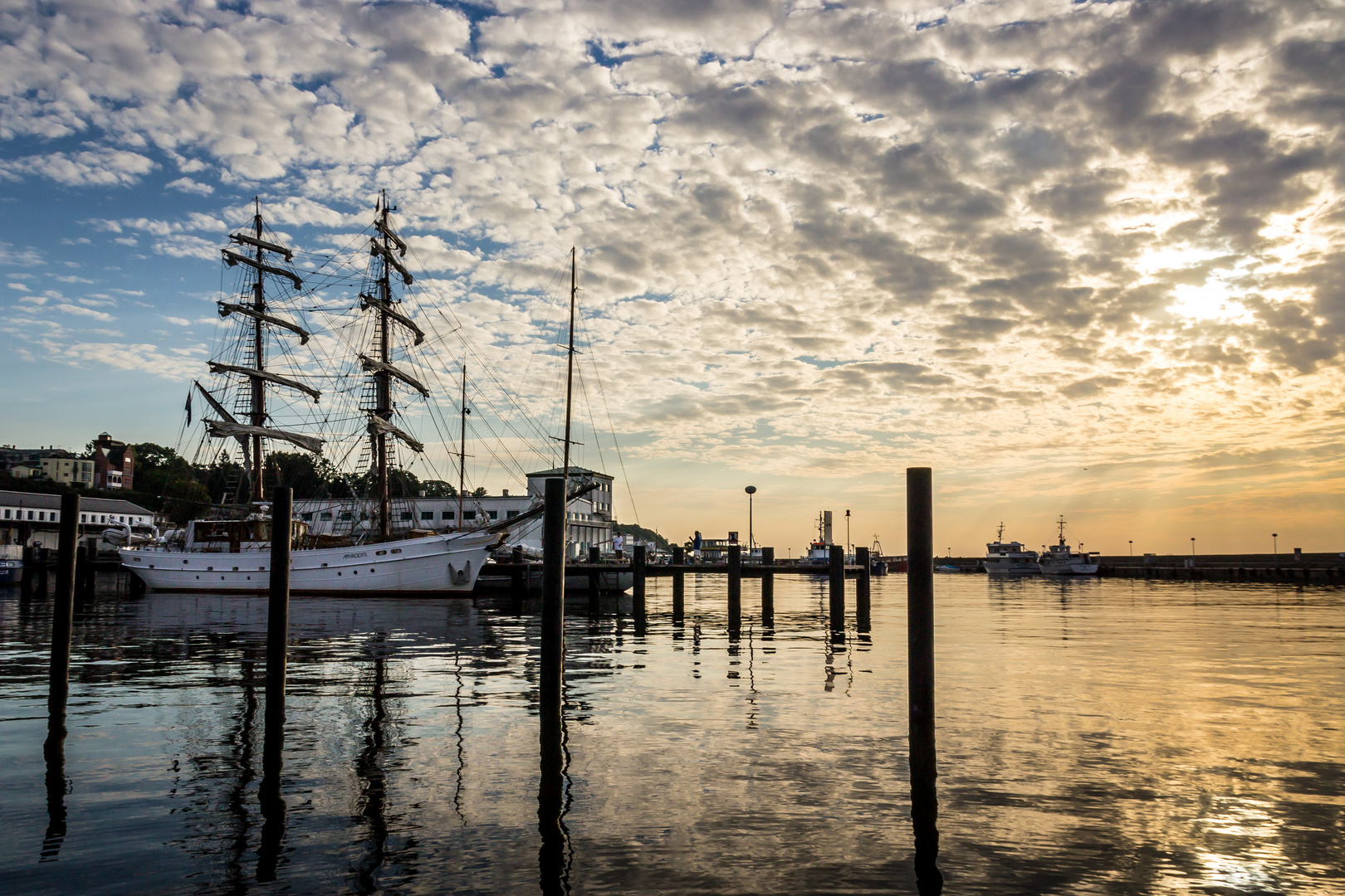 Hafen im Morgengraun