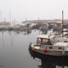 Hafen im Nebel