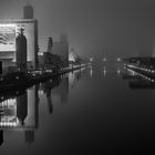 Hafen im Nebel