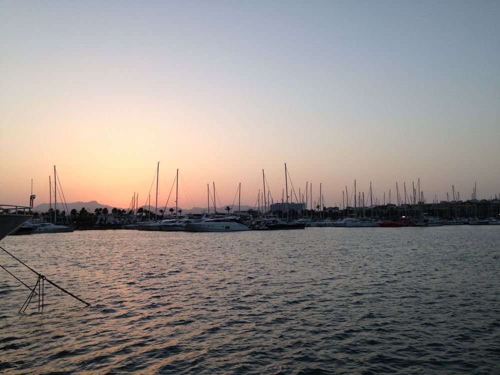 Hafen im Sonnenuntergang