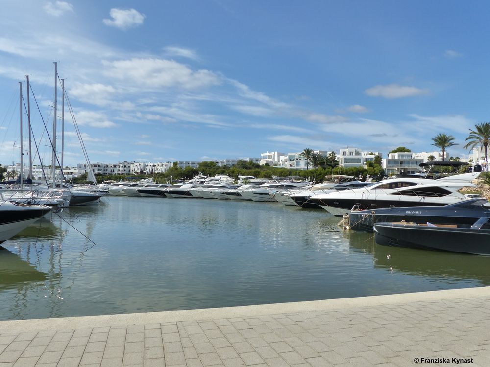 Hafen in Cala Ferrera