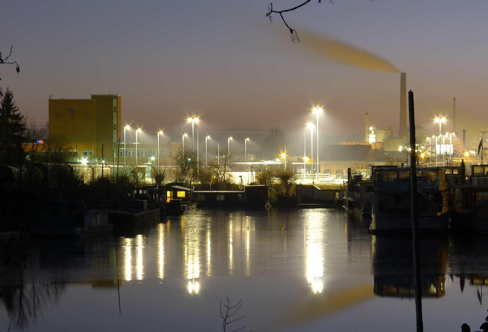 Hafen in Hameln wacht auf