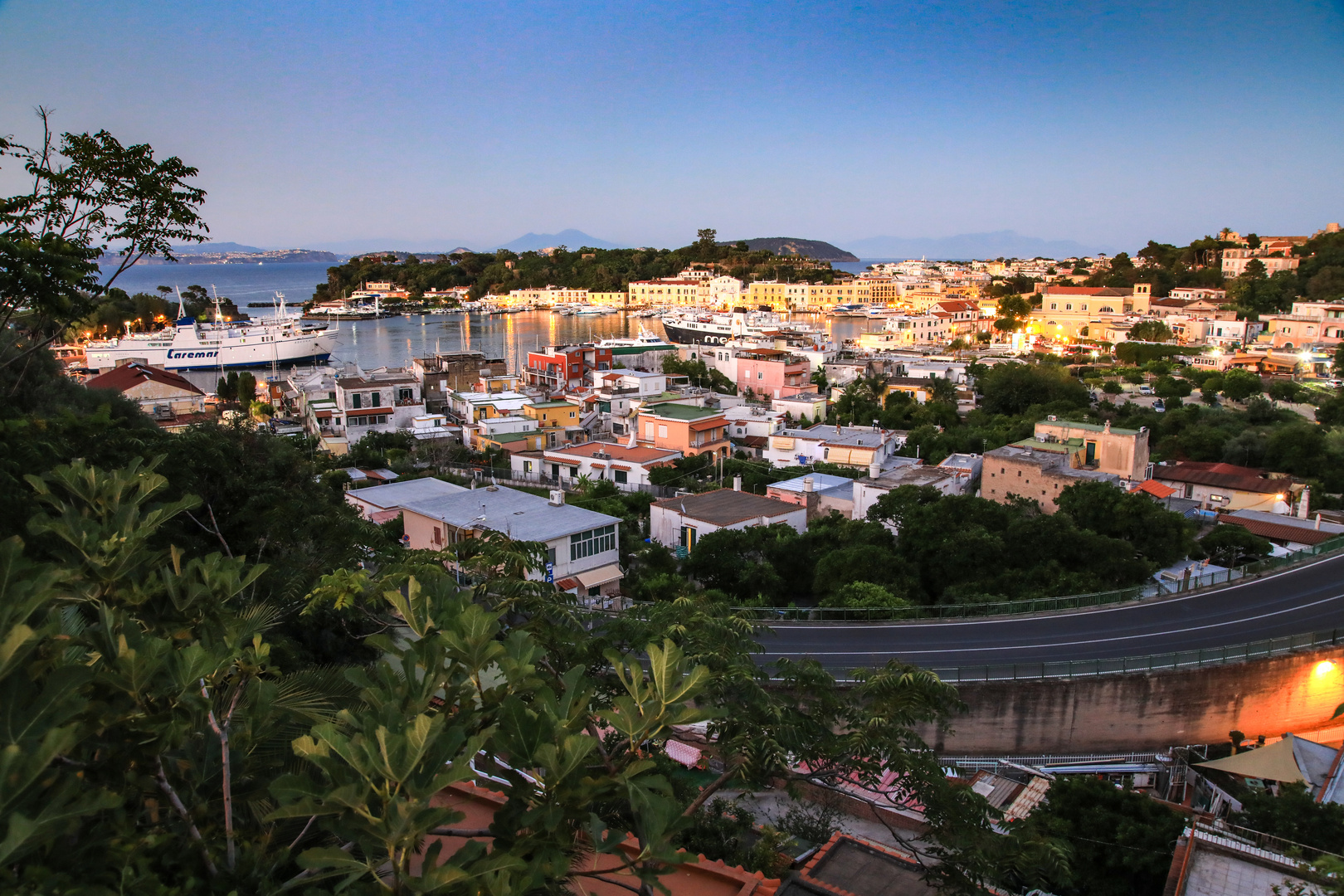 Hafen Ischia