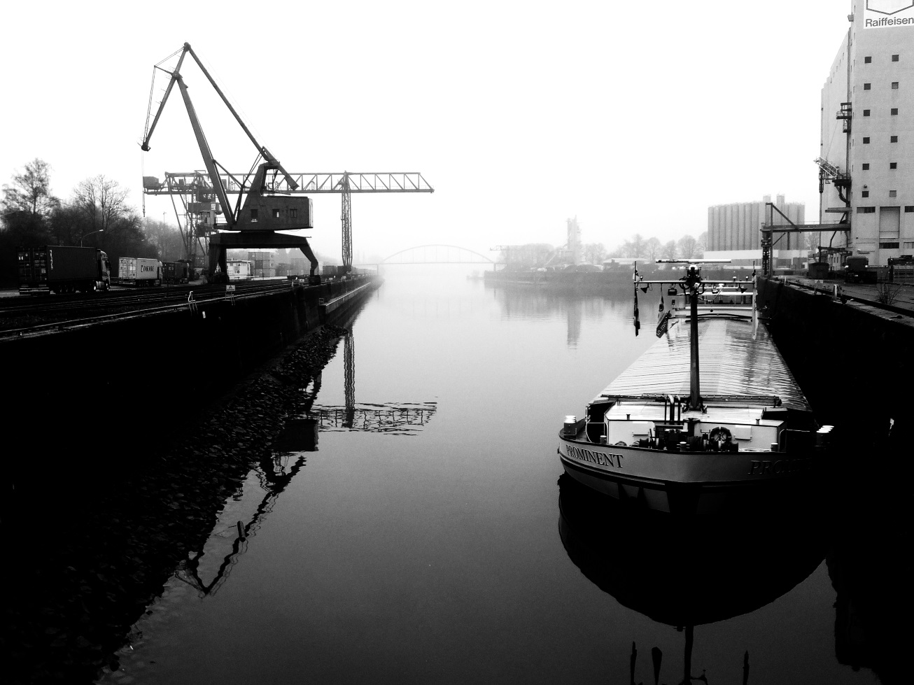 Hafen Köln Niehl im Dezember