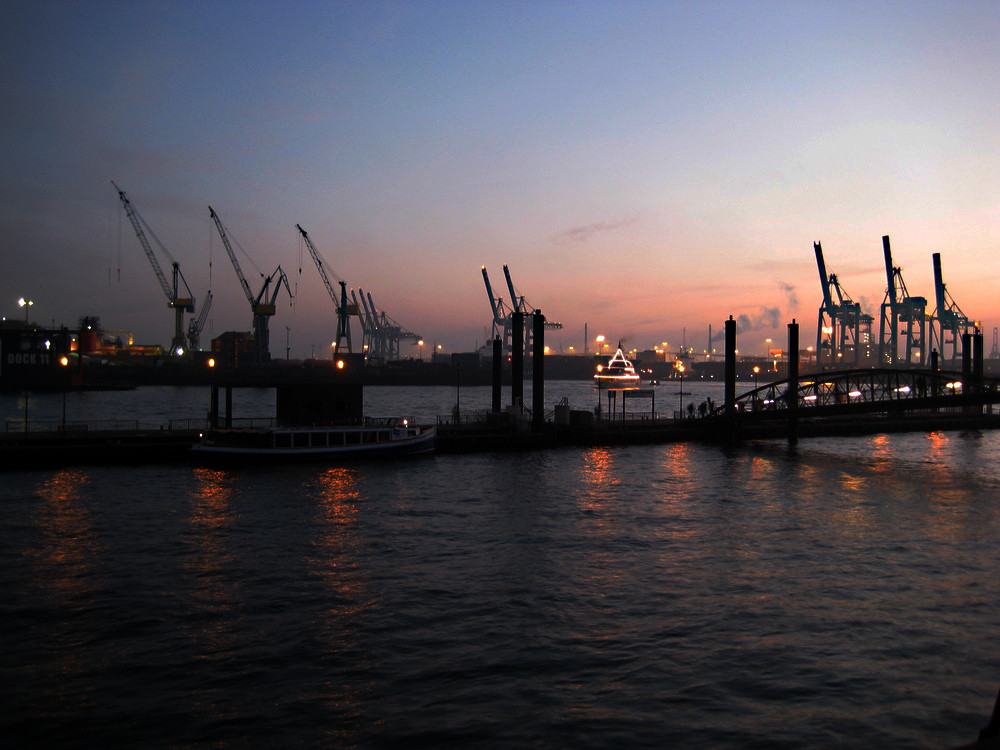 Hafen nach Sonnenuntergang II