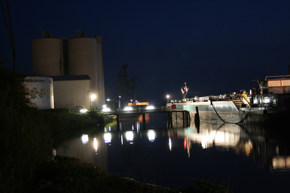 Hafen nachts