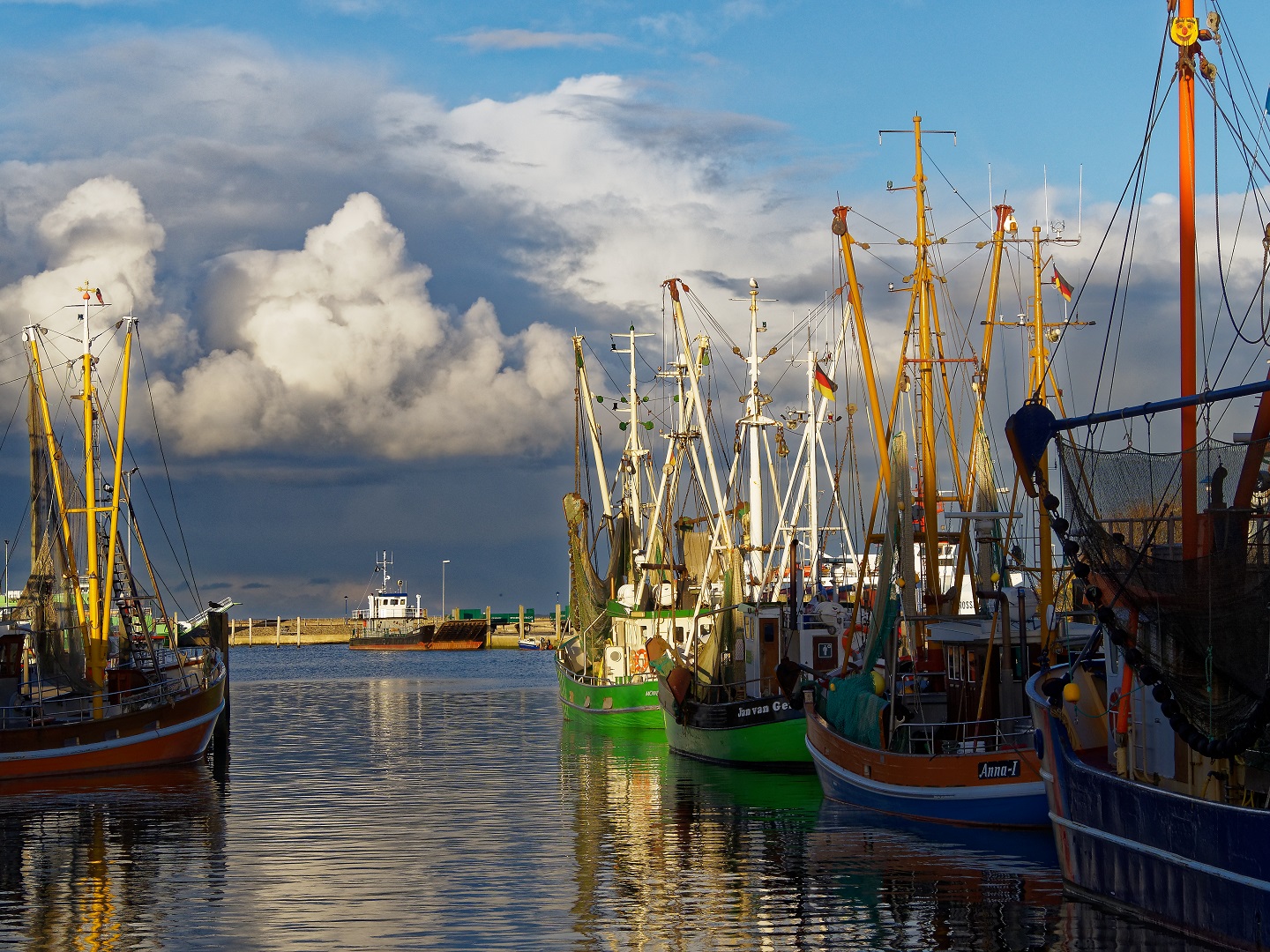 Hafen Neuharlingersiel