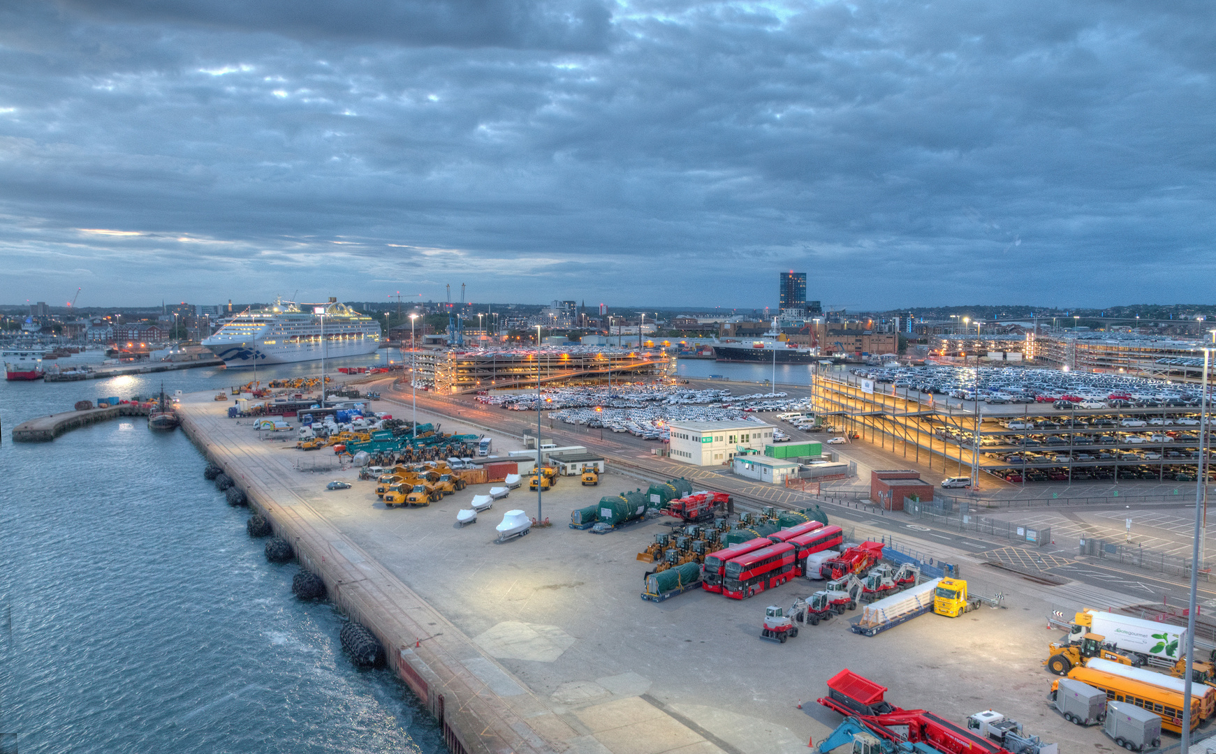 Hafen Southampton am Abend