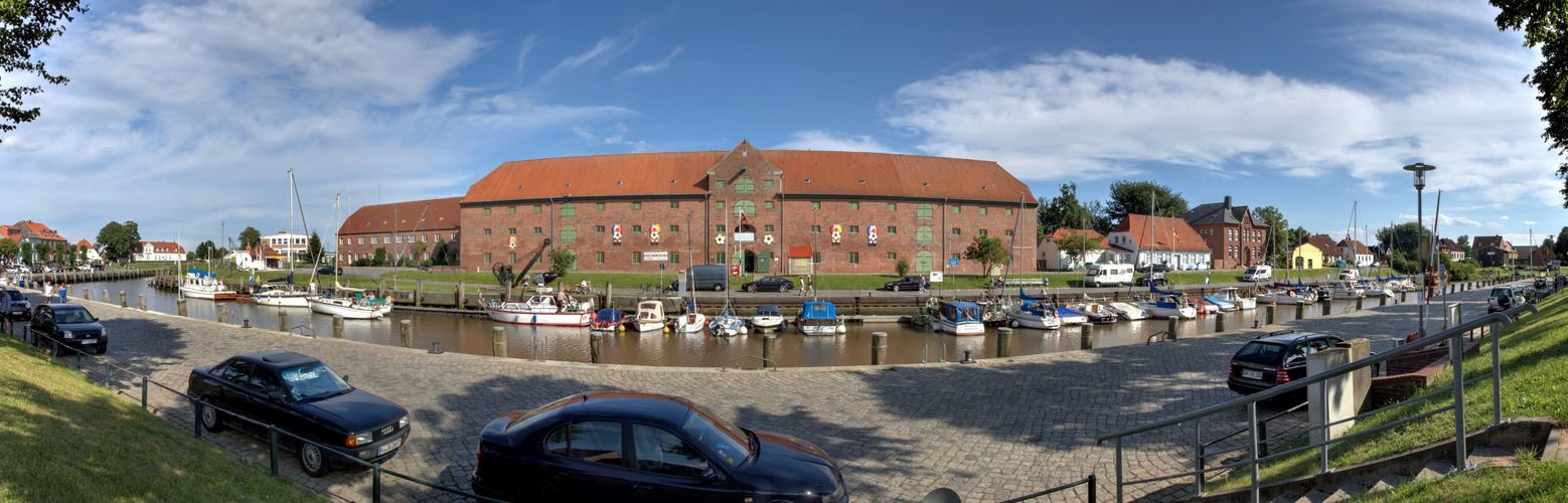 -- Hafen Tönning --