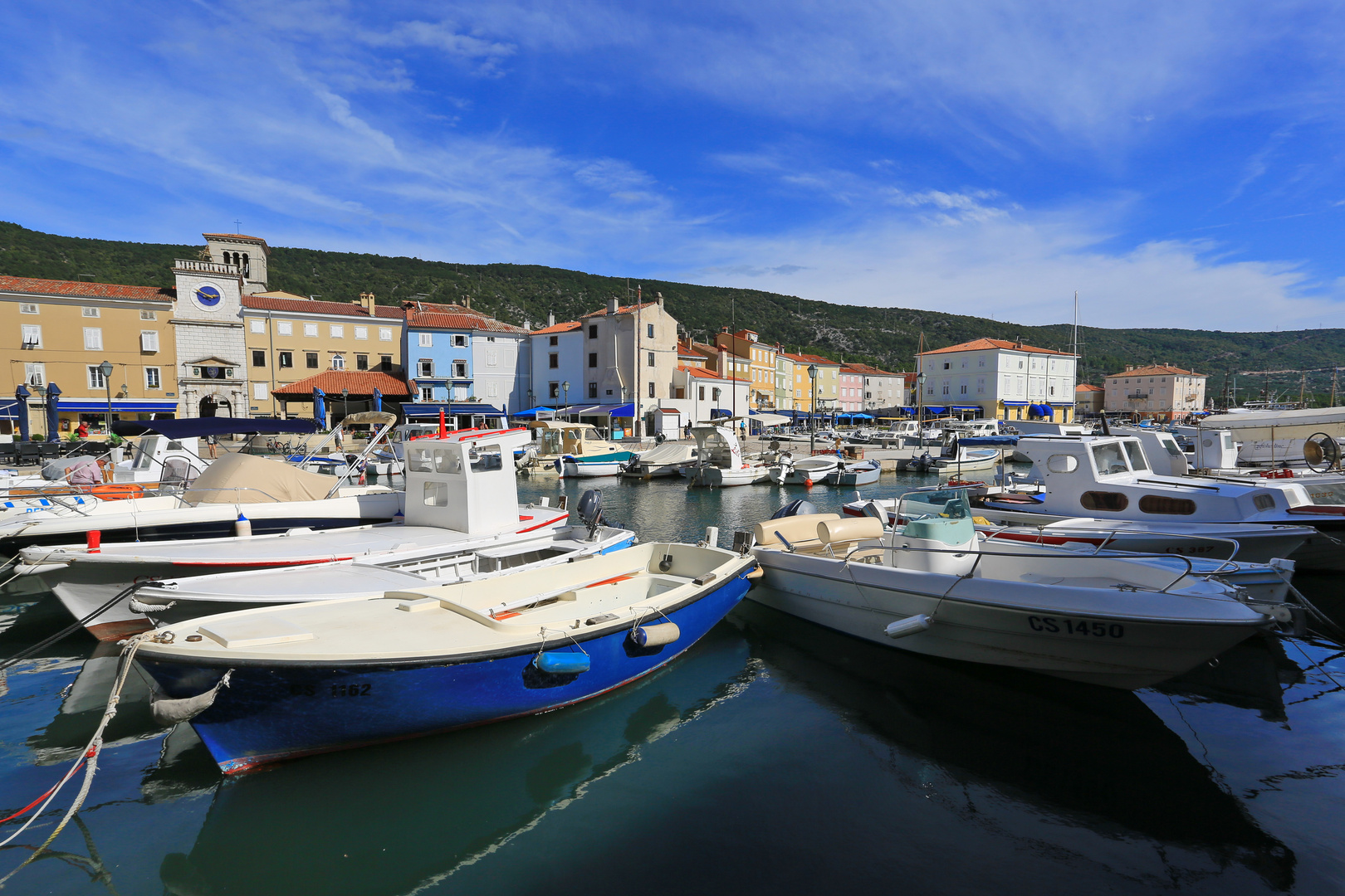 Hafen und Altstadt von Cres