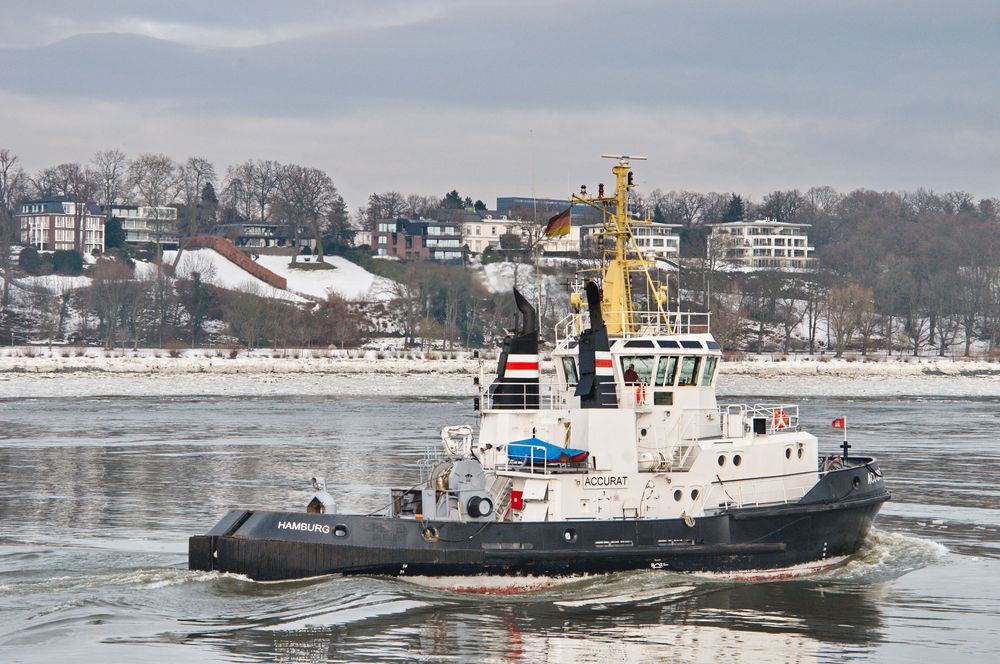 Hafen- und Bergungsschlepper Accurat