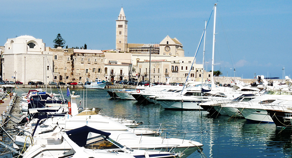 HAFEN UND DOM VON TRANI