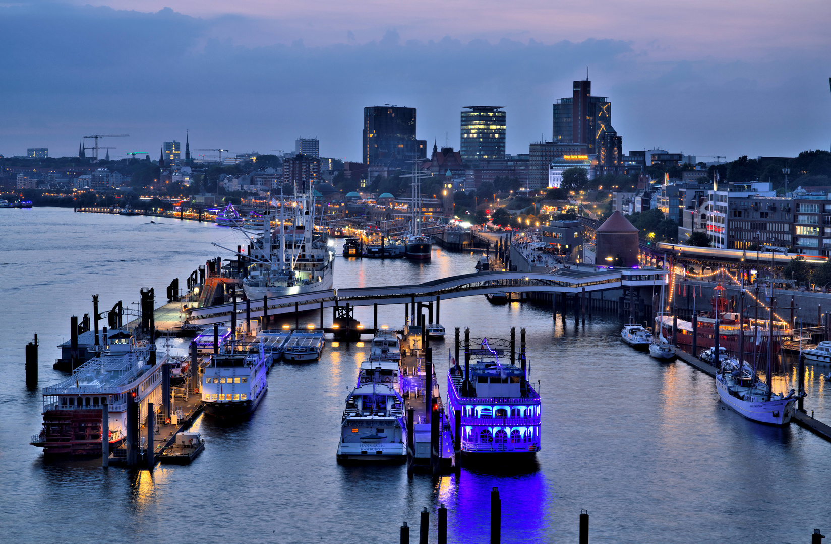 Hafen und Elbe 4