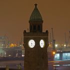 Hafen und Landungsbrücken in Hamburg