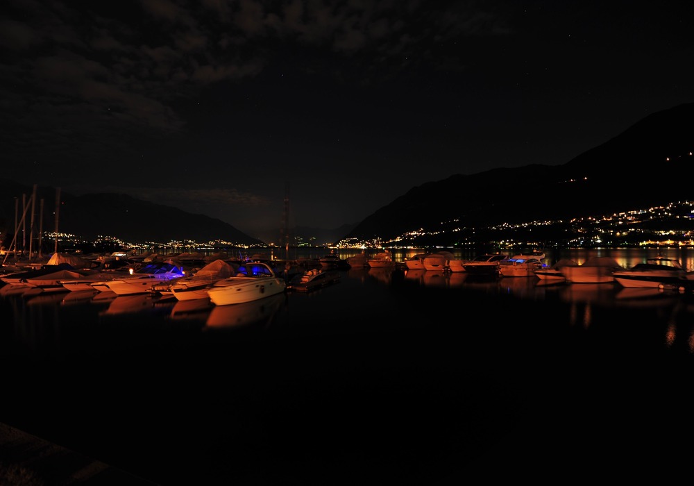 Hafen von Ascona nachts