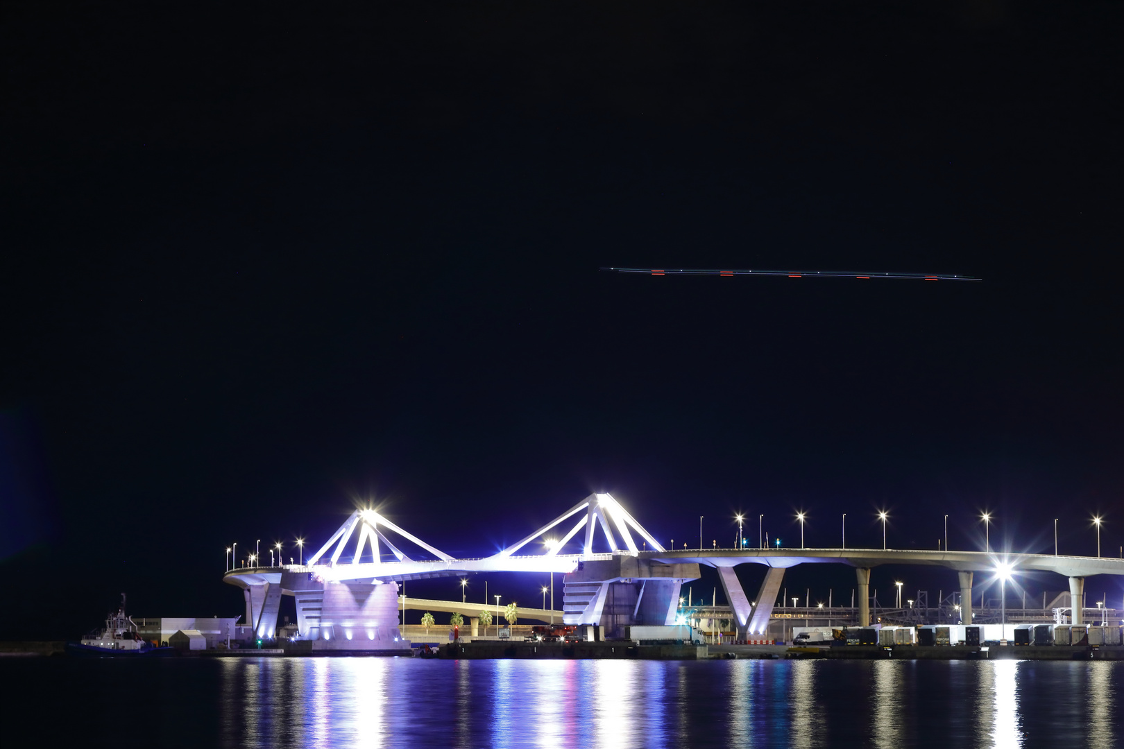 Hafen von Barcelona mit UVO Begegnung