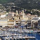 Hafen von Bastia mit Kathedrale