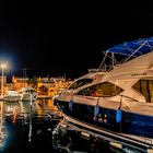 Hafen von Empuria Brava bei Nacht 