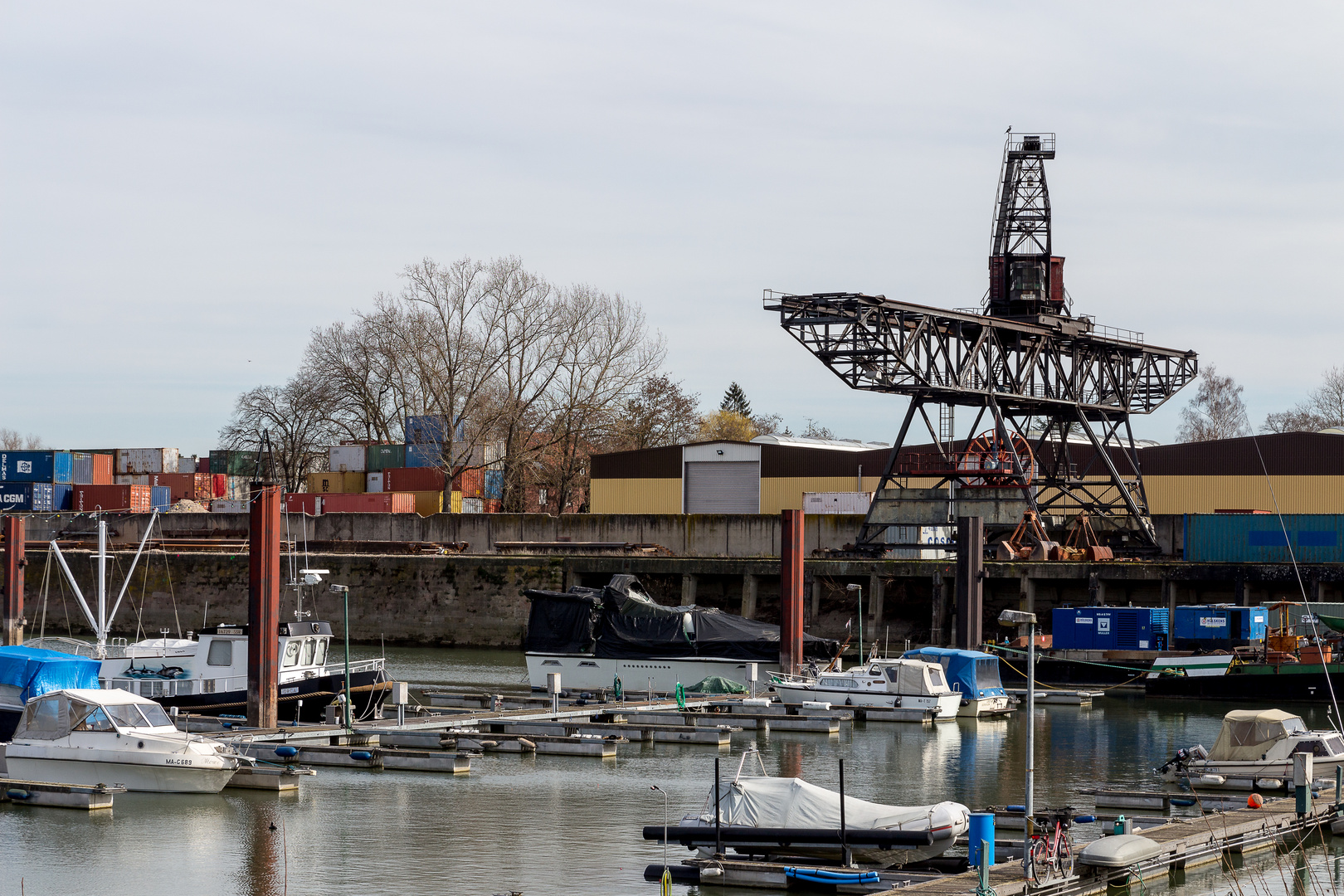 Hafen von Gernsheim