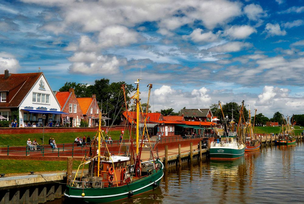 Hafen von Greetsiel  (in HDR)