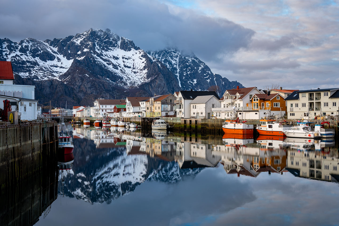 Hafen von Henningsvær