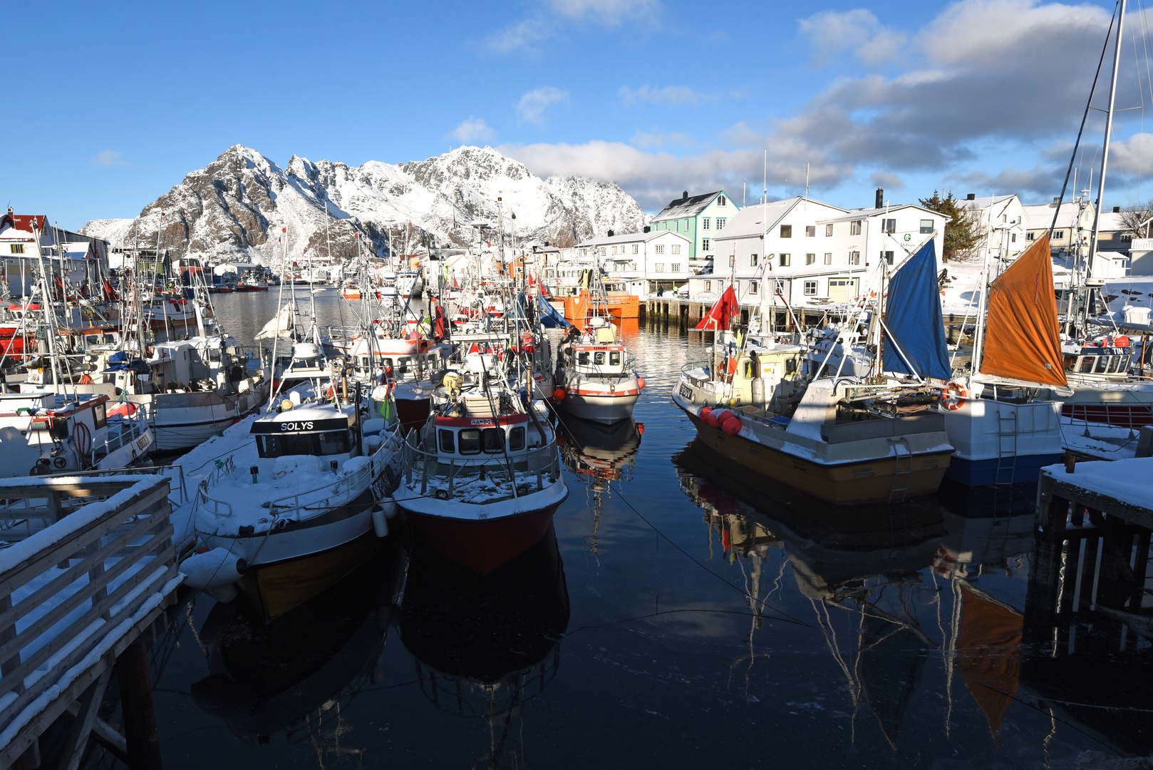 Hafen von Henningsvær